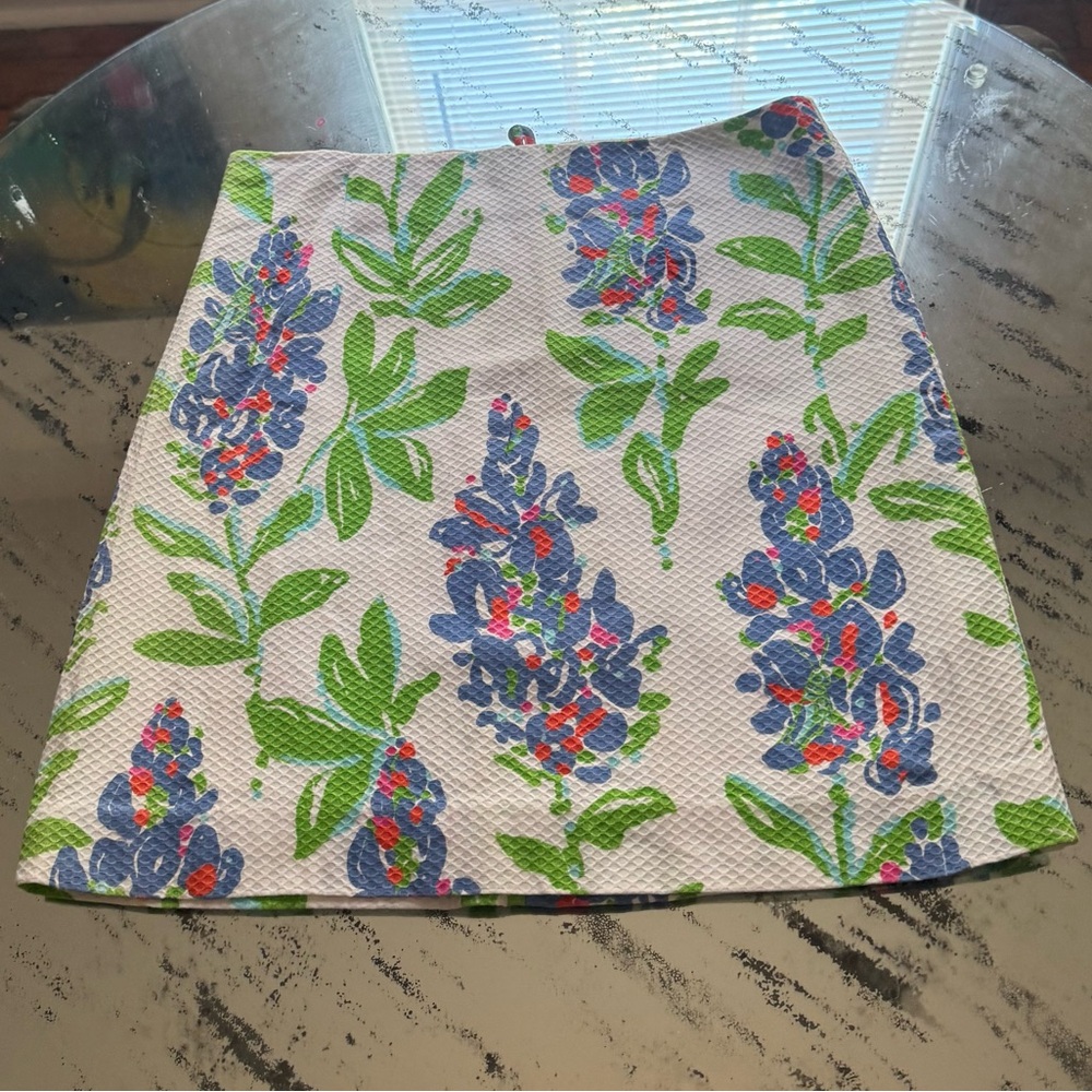 Lilly Pulitzer Blue and Green Floral Mini Skirt - Size 6